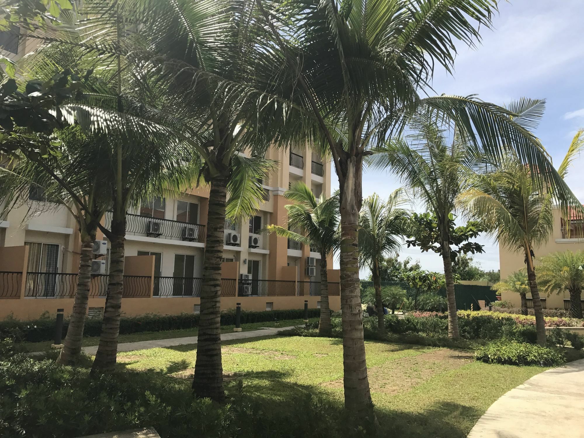 סבו San Remo Oasis Serviced Apartments מראה חיצוני תמונה